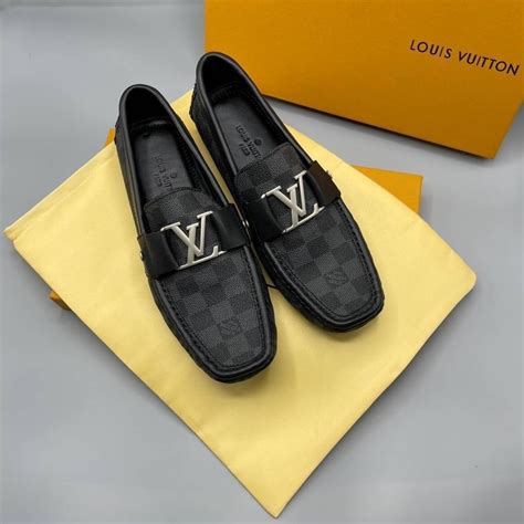 รองเท้า louis vuitton